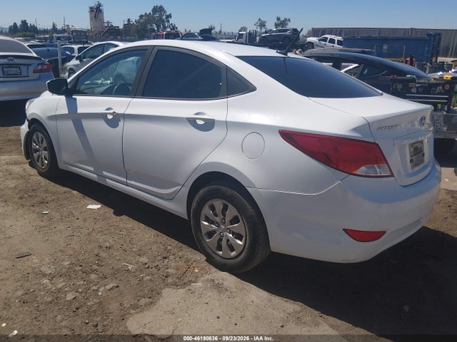 Hyundai ACCENT SE 2017 KMHCT4AE2HU274001 Image 3