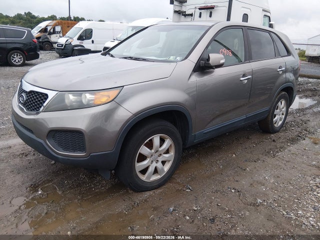 2011 Kia Sorento Lx მანქანა იყიდება აუქციონზე, vin: 5XYKT3A10BG009772, აუქციონის ნომერი: 46190908