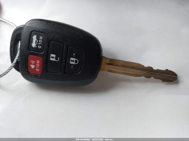 46190994 :رقم المزاد ، 2T3RFREV2GW489506 vin ، 2016 Toyota Rav4 Xle مزاد بيع