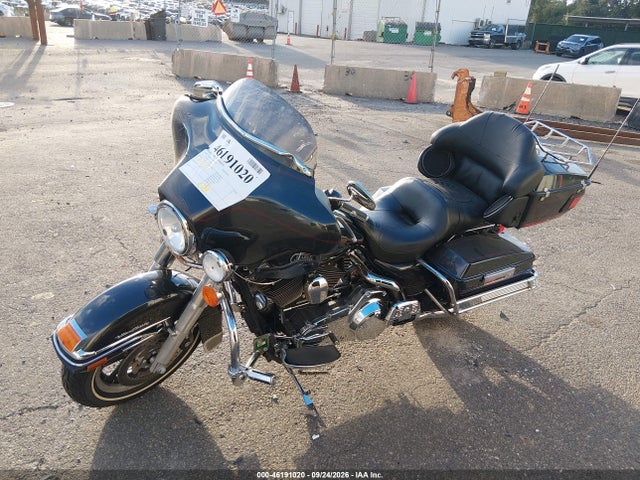 46191020 :رقم المزاد ، 1HD1FC41X8Y637965 vin ، 2008 Harley-davidson Flhtcui مزاد بيع