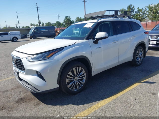 Toyota Highlander Hybrid Platinum 2021 5TDEBRCH9MS021728 Image 2