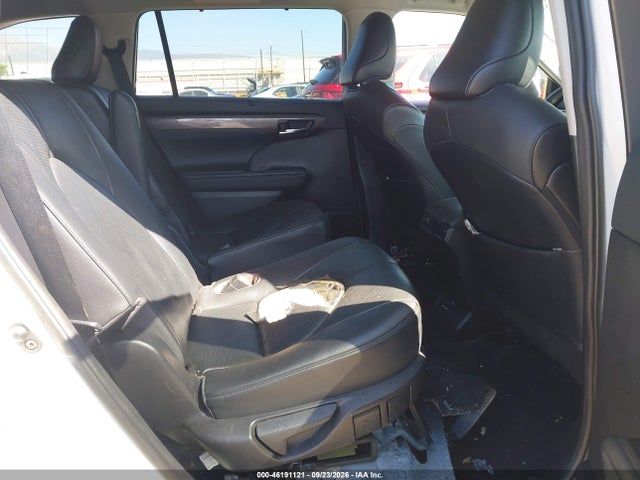Toyota Highlander Hybrid Platinum 2021 5TDEBRCH9MS021728 Image 8