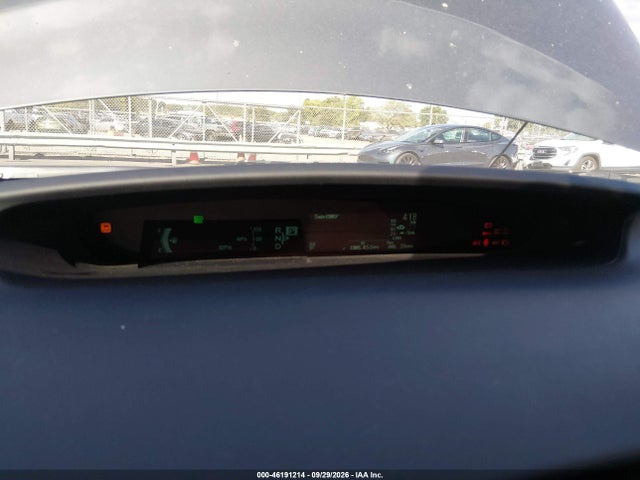 Продажа на аукционе авто 2014 Toyota Prius Three, vin: JTDKN3DU2E1740532, номер лота: 46191214