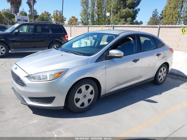 Ford FOCUS S 2016 1FADP3E28GL383306 Image 2