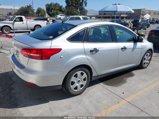Ford FOCUS S 2016 1FADP3E28GL383306 Image 4