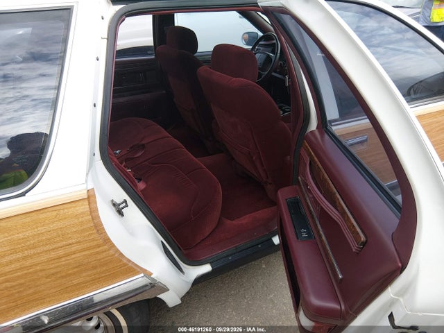 Продажа на аукционе авто 1995 Buick Roadmaster Estate, vin: 1G4BR82P1SR415068, номер лота: 46191260