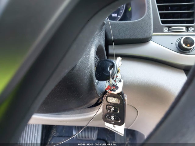Продаж на аукціоні авто 2017 Hyundai Elantra Se, vin: KMHD84LF7HU407217, номер лоту: 46191340