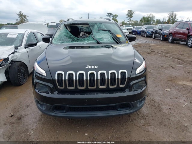 Продаж на аукціоні авто 2017 Jeep Cherokee Latitude 4x4, vin: 1C4PJMCS5HW633800, номер лоту: 46191488