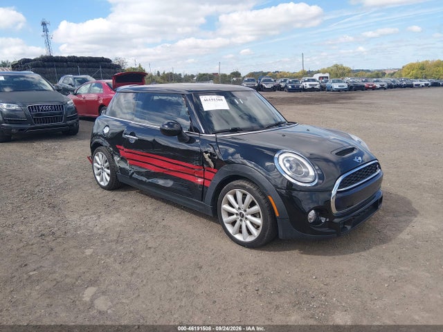 Продаж на аукціоні авто 2015 Mini Hardtop Cooper S, vin: WMWXP7C5XF2A58575, номер лоту: 46191508