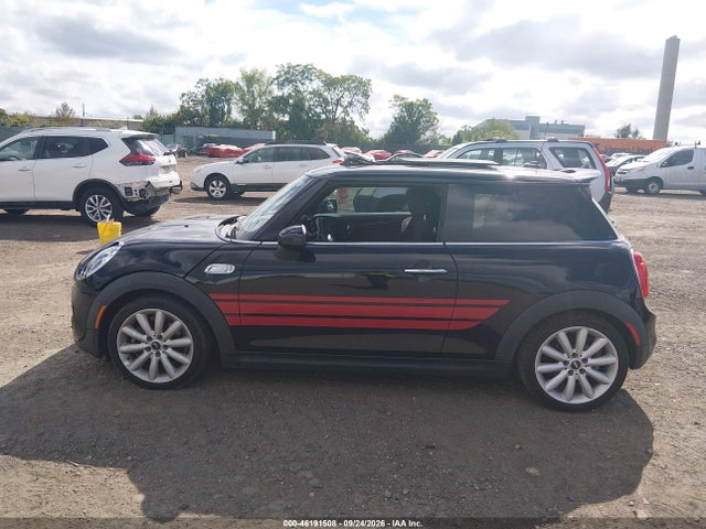 Продаж на аукціоні авто 2015 Mini Hardtop Cooper S, vin: WMWXP7C5XF2A58575, номер лоту: 46191508