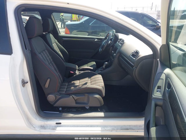 46191550 :رقم المزاد ، WVWFD7AJ5BW159837 vin ، 2011 Volkswagen Gti 2-door مزاد بيع