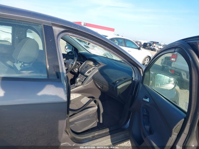 2014 Ford Focus Se მანქანა იყიდება აუქციონზე, vin: 1FADP3F21EL321600, აუქციონის ნომერი: 46191556