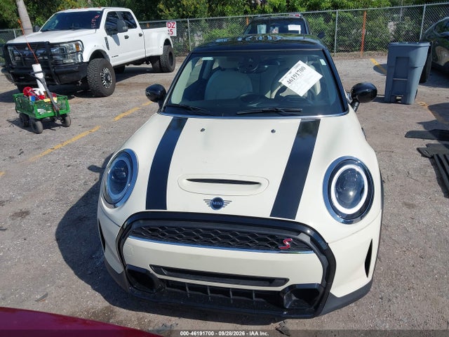 2022 Mini Capota Dura Cooper S მანქანა იყიდება აუქციონზე, vin: WMW53DH02N2R16129, აუქციონის ნომერი: 46191700