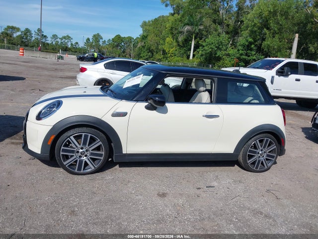 2022 Mini Capota Dura Cooper S მანქანა იყიდება აუქციონზე, vin: WMW53DH02N2R16129, აუქციონის ნომერი: 46191700
