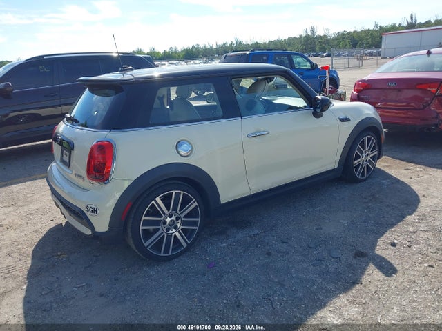 2022 Mini Capota Dura Cooper S მანქანა იყიდება აუქციონზე, vin: WMW53DH02N2R16129, აუქციონის ნომერი: 46191700