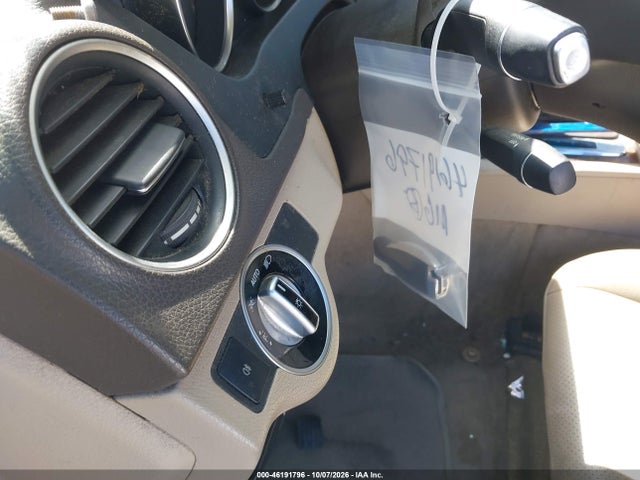 2014 Mercedes-benz C-class C 250 Luxury მანქანა იყიდება აუქციონზე, vin: WDDGF4HB4EA952937, აუქციონის ნომერი: 46191796
