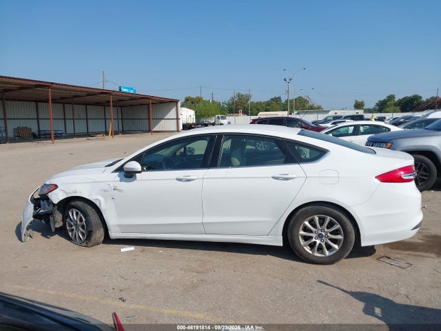 Продажа на аукционе авто 2017 Ford Fusion S, vin: 3FA6P0G7XHR231725, номер лота: 46191814