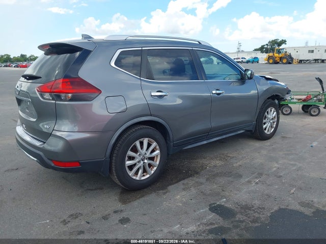 46191851 :رقم المزاد ، JN8AT2MT8JW457363 vin ، 2018 Nissan Rogue Sv مزاد بيع