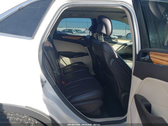 46191859 :رقم المزاد ، 5LMCJ2D93GUJ18201 vin ، 2016 Lincoln Mkc Select مزاد بيع