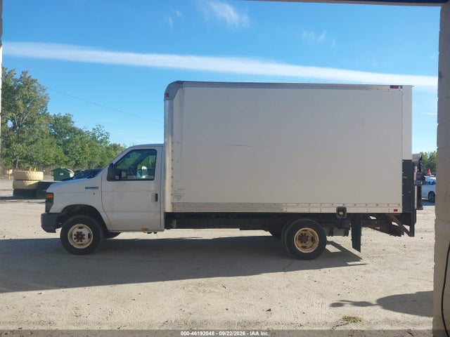 46192048 :رقم المزاد ، 1FDWE4FL6EDA77925 vin ، 2014 Ford Econoline E450 Super Duty Cutwy Van مزاد بيع