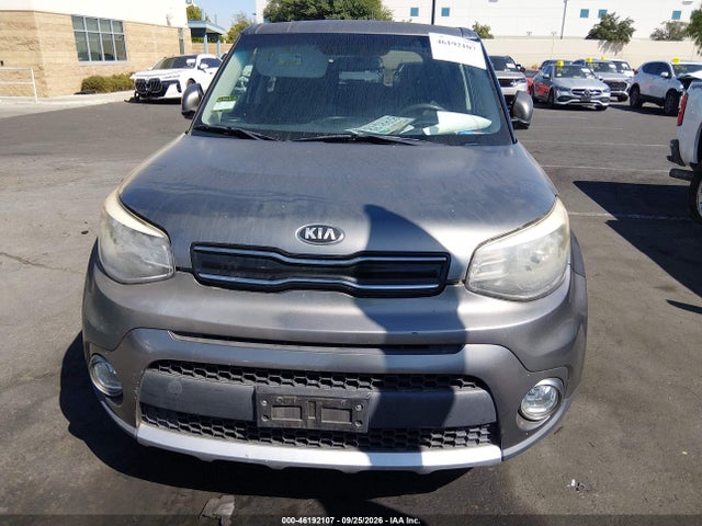 46192107 :رقم المزاد ، KNDJP3A55J7529318 vin ، 2018 Kia Soul + مزاد بيع