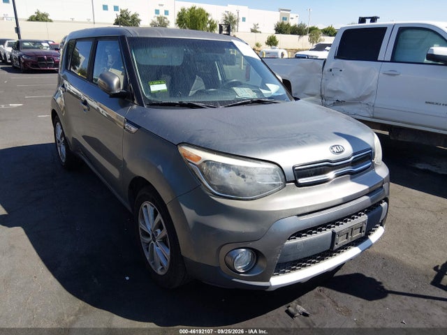 46192107 :رقم المزاد ، KNDJP3A55J7529318 vin ، 2018 Kia Soul + مزاد بيع