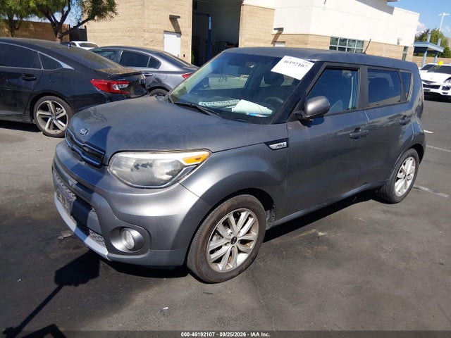 46192107 :رقم المزاد ، KNDJP3A55J7529318 vin ، 2018 Kia Soul + مزاد بيع