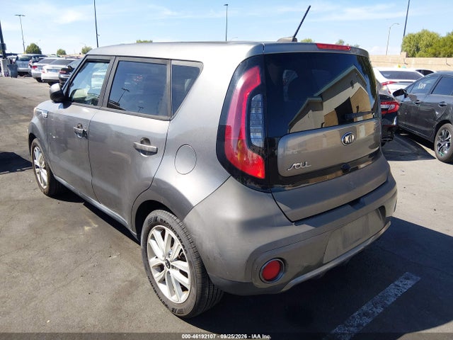 46192107 :رقم المزاد ، KNDJP3A55J7529318 vin ، 2018 Kia Soul + مزاد بيع
