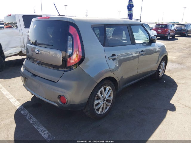 46192107 :رقم المزاد ، KNDJP3A55J7529318 vin ، 2018 Kia Soul + مزاد بيع