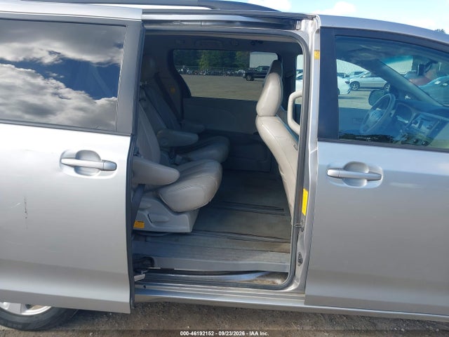 Продажа на аукционе авто 2011 Toyota Sienna Le V6, vin: 5TDKK3DCXBS011497, номер лота: 46192152