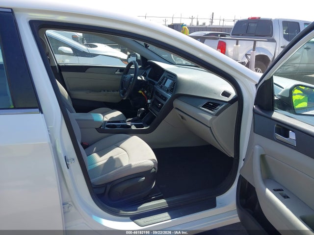 46192198 :رقم المزاد ، 5NPE24AF7FH179952 vin ، 2015 Hyundai Sonata Se مزاد بيع