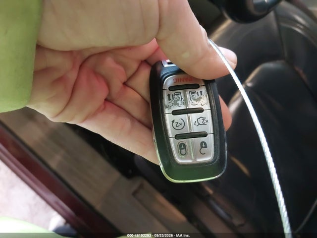 2017 Chrysler Pacifica Touring-l Plus მანქანა იყიდება აუქციონზე, vin: 2C4RC1EG6HR708779, აუქციონის ნომერი: 46192293