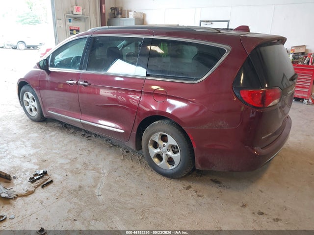 2017 Chrysler Pacifica Touring-l Plus მანქანა იყიდება აუქციონზე, vin: 2C4RC1EG6HR708779, აუქციონის ნომერი: 46192293