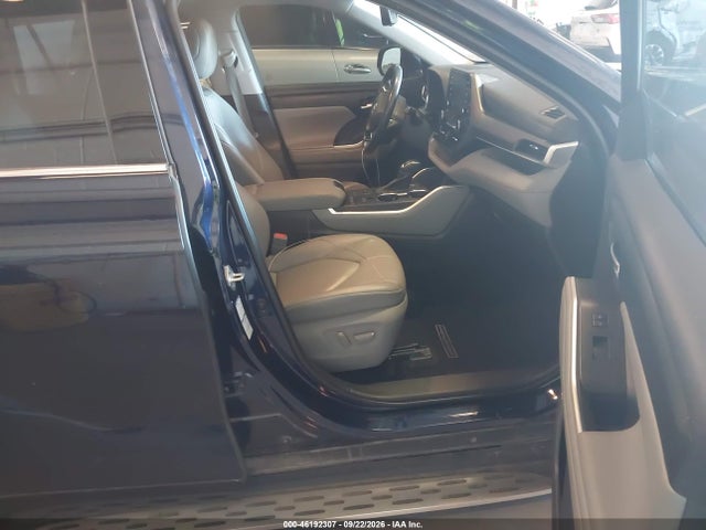 2021 Toyota Highlander Xle მანქანა იყიდება აუქციონზე, vin: 5TDGZRBH5MS554312, აუქციონის ნომერი: 46192307