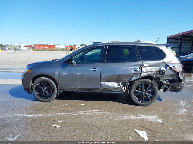 Продаж на аукціоні авто 2017 Nissan Pathfinder Platinum, vin: 5N1DR2MM8HC669493, номер лоту: 46192432