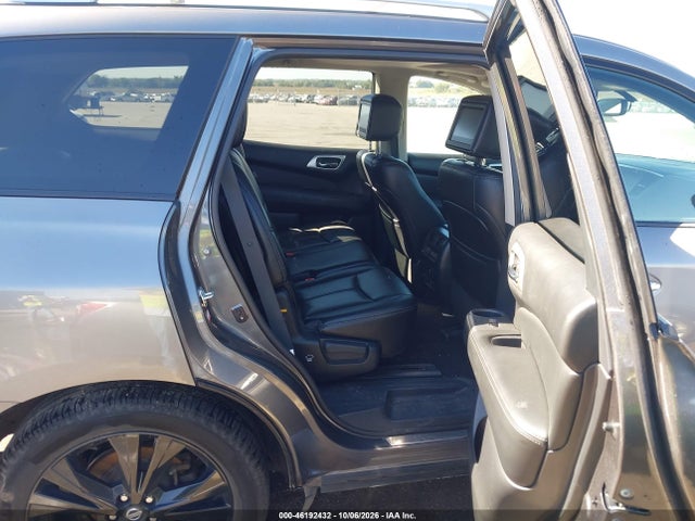 Продаж на аукціоні авто 2017 Nissan Pathfinder Platinum, vin: 5N1DR2MM8HC669493, номер лоту: 46192432