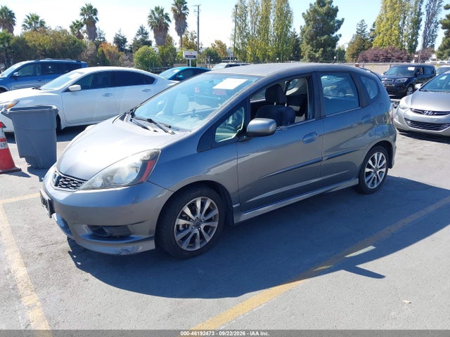 46192473 :رقم المزاد ، JHMGE8G5XDC016399 vin ، 2013 Honda Fit Sport مزاد بيع