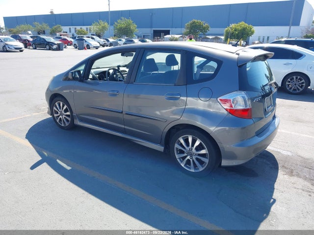 46192473 :رقم المزاد ، JHMGE8G5XDC016399 vin ، 2013 Honda Fit Sport مزاد بيع