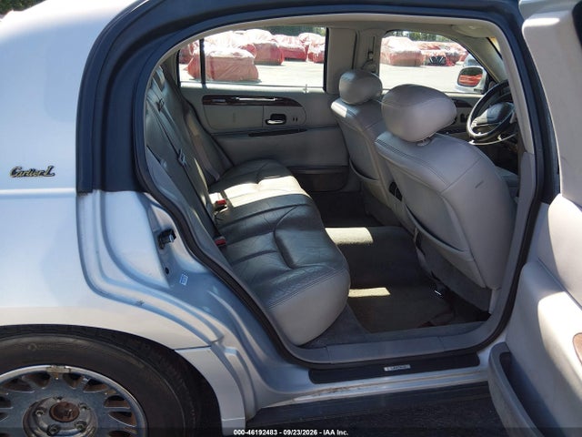 2001 Lincoln Town Car Cartier მანქანა იყიდება აუქციონზე, vin: 1LNHM85W51Y707158, აუქციონის ნომერი: 46192483
