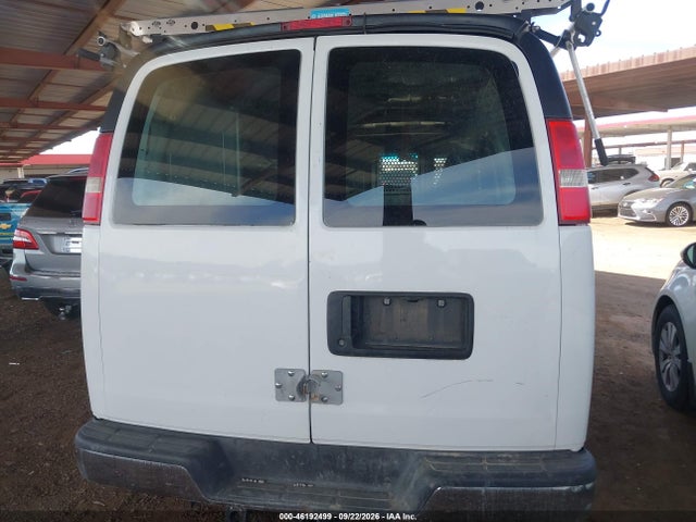 Chevrolet Express 2500 Work Van 2017 1GCWGBFFXH1110993 Image 16