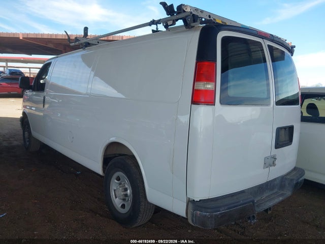 Chevrolet Express 2500 Work Van 2017 1GCWGBFFXH1110993 Image 3