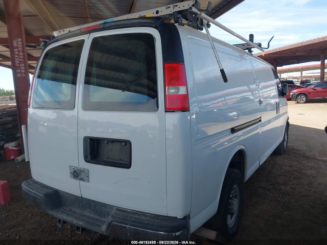 Chevrolet Express 2500 Work Van 2017 1GCWGBFFXH1110993 Image 4