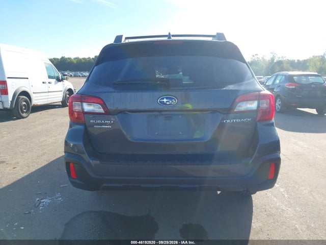 46192520 :رقم المزاد ، 4S4BSACC4J3355716 vin ، 2018 Subaru Outback 2.5i Premium مزاد بيع