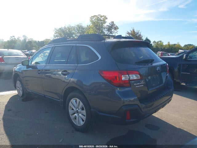 46192520 :رقم المزاد ، 4S4BSACC4J3355716 vin ، 2018 Subaru Outback 2.5i Premium مزاد بيع