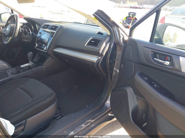46192520 :رقم المزاد ، 4S4BSACC4J3355716 vin ، 2018 Subaru Outback 2.5i Premium مزاد بيع