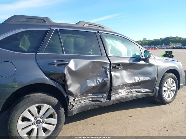 46192520 :رقم المزاد ، 4S4BSACC4J3355716 vin ، 2018 Subaru Outback 2.5i Premium مزاد بيع