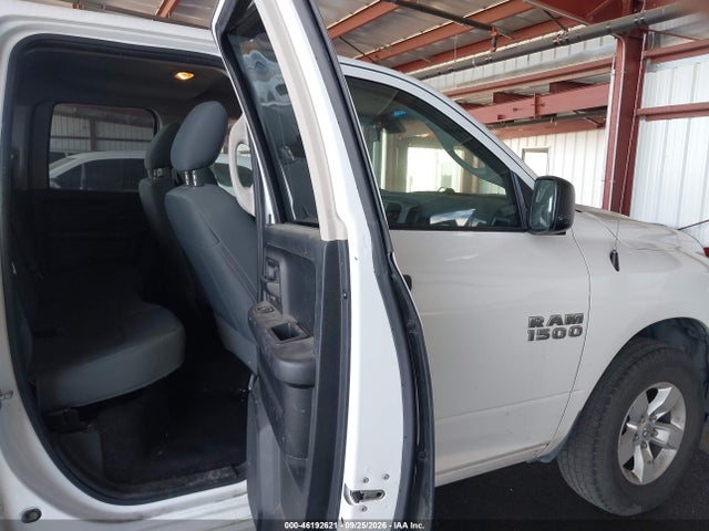 1C6RR7FG7HS642488 RAM 1500 Tradesman 4x4 6&#039;4 Box