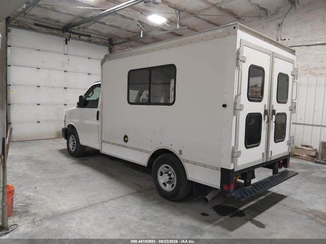 46192693 :رقم المزاد ، 1GB0GRFGXG1274206 vin ، 2016 Chevrolet Express Cutaway 3500 مزاد بيع