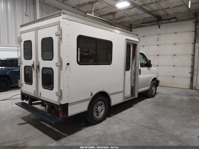 46192693 :رقم المزاد ، 1GB0GRFGXG1274206 vin ، 2016 Chevrolet Express Cutaway 3500 مزاد بيع