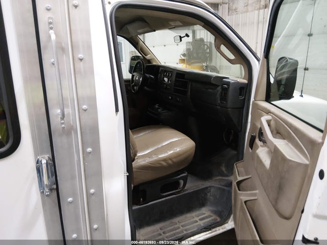 46192693 :رقم المزاد ، 1GB0GRFGXG1274206 vin ، 2016 Chevrolet Express Cutaway 3500 مزاد بيع